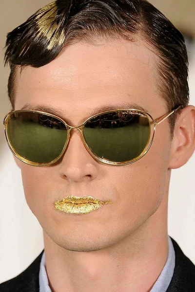 Look 70